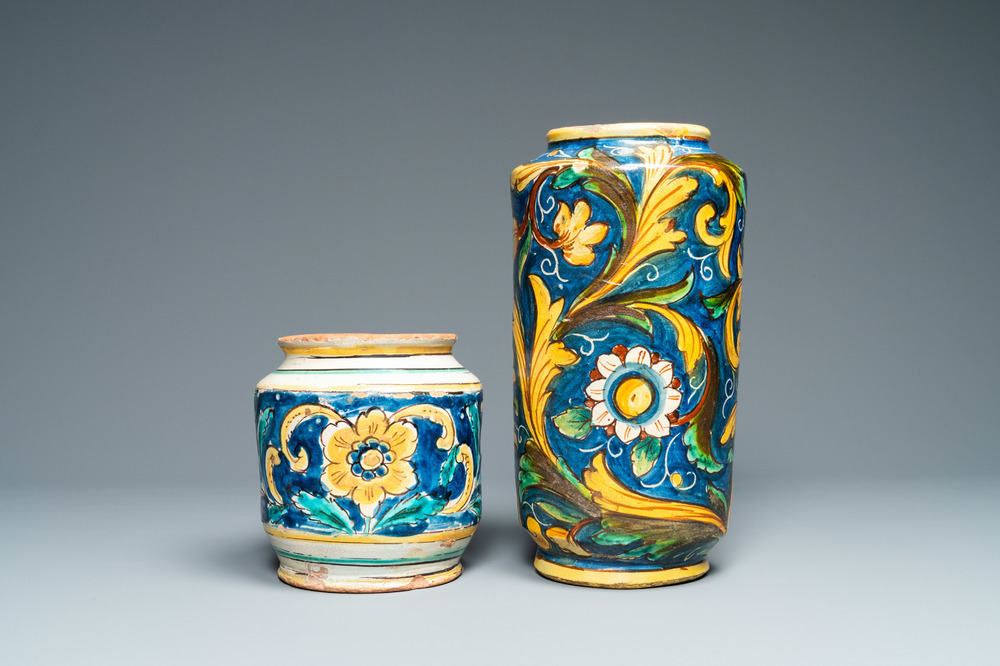 Two polychrome Italian maiolica albarelli, Caltagirone, 18/19th C.