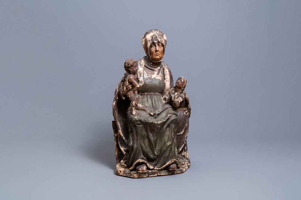 Un groupe figurant Sainte Anne Trinitaire en tilleul sculpt&eacute; et polychrom&eacute;, Allemagne, dat&eacute; 1519