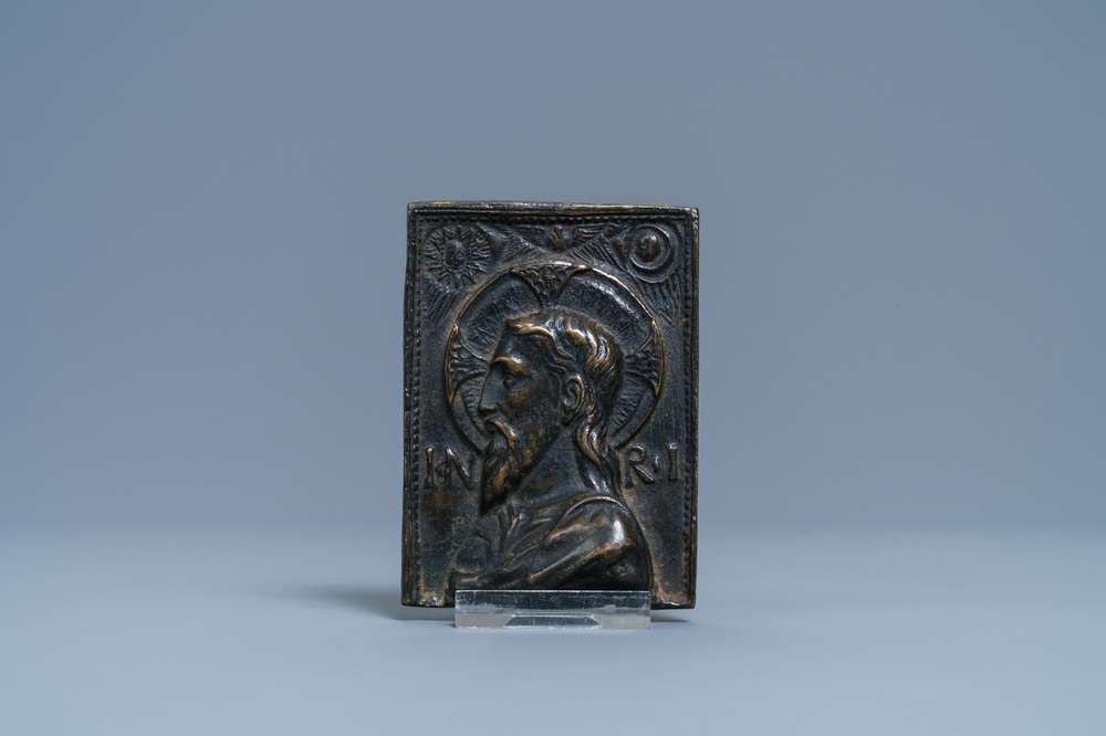 Une plaque en bronze repr&eacute;sentant Christ en profil, Italie, probablement Rome, d&eacute;but du 16&egrave;me
