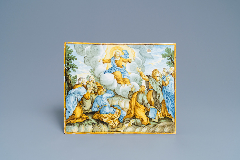 Une plaque en fa&iuml;ence de Castelli polychrome &agrave; d&eacute;cor de La Transfiguration, ateliers Grue, Italie, 18&egrave;me