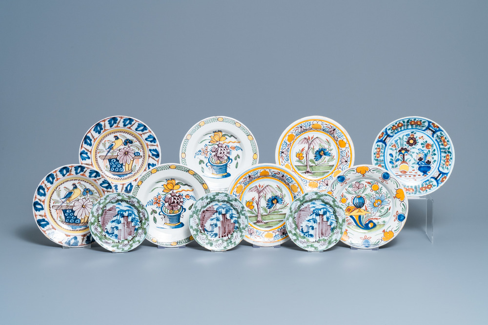 Onze assiettes en fa&iuml;ence polychrome de Delft, 18&egrave;me