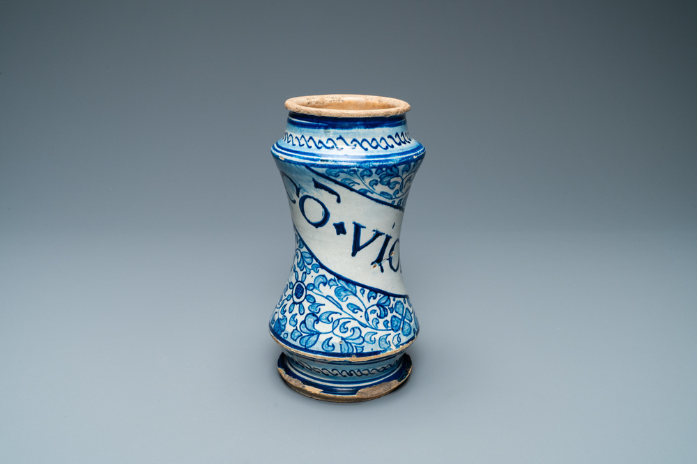 A blue and white Antwerp maiolica 'a foglie' albarello, mid 16th C.