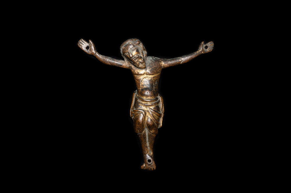 Une statue de Christ en bronze dor&eacute;, France, 14&egrave;me