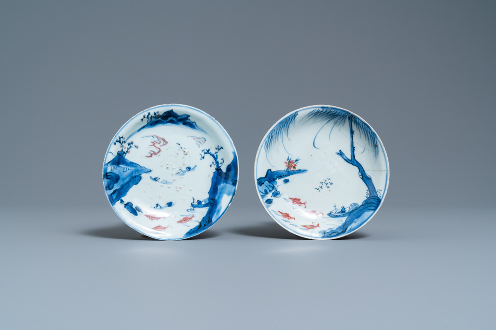 Deux coupes en porcelaine de Chine en bleu, blanc et rouge de cuivre, &eacute;poque Transition