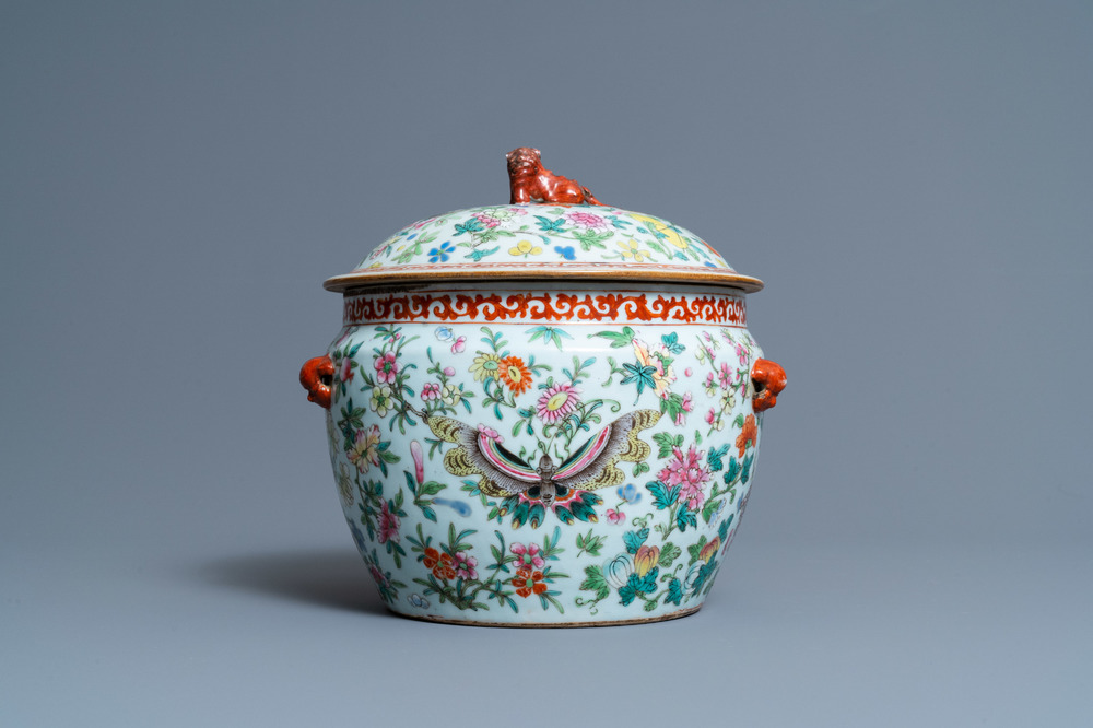 A Chinese famille rose 'kamcheng' bowl and cover with butterflies, 19th C.