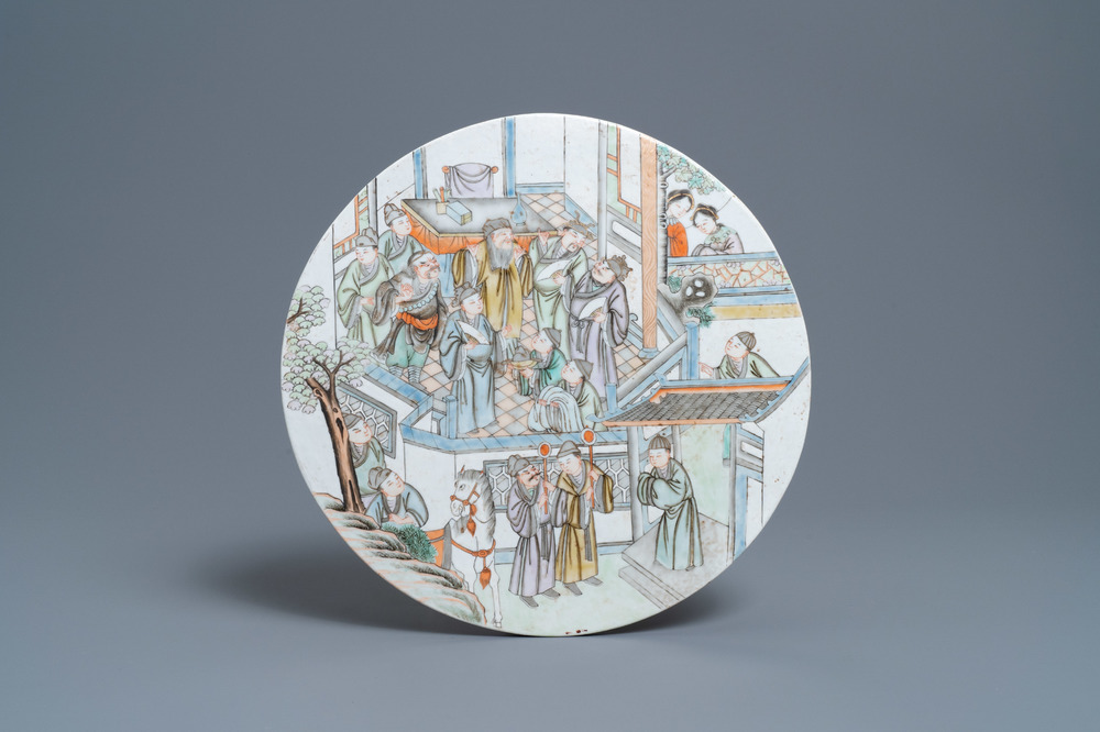 Une plaque en porcelaine de Chine qianjiang cai, 19/20&egrave;me