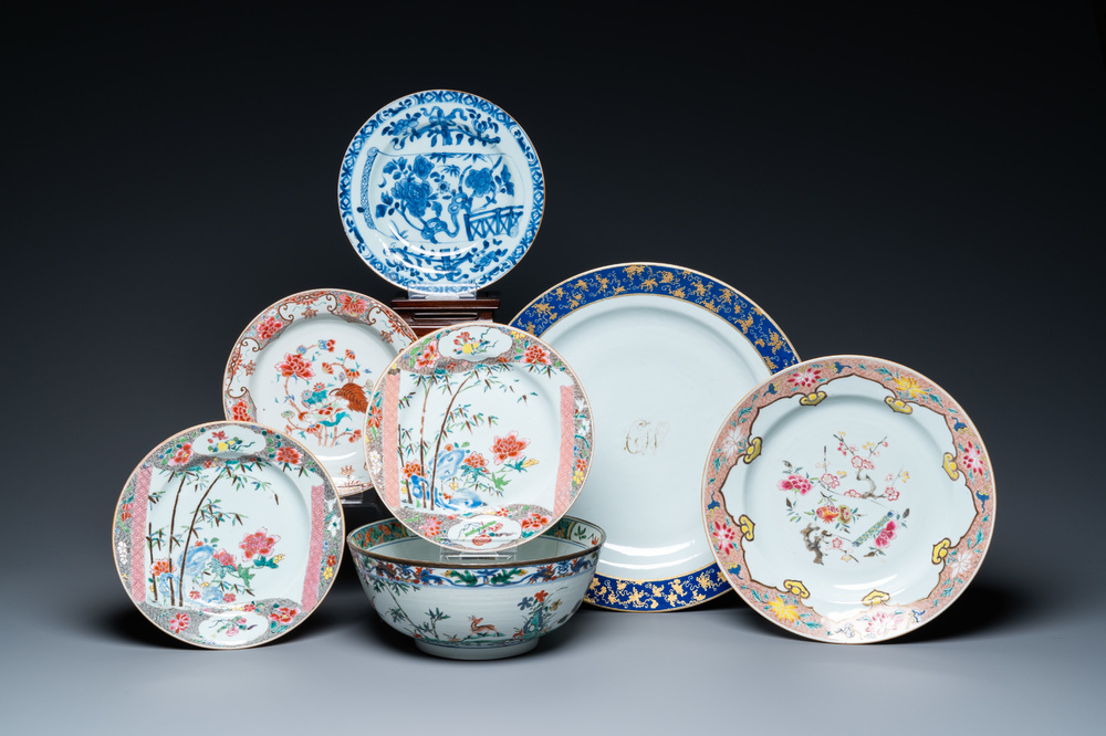 Six Chinese blue and white and famille rose dishes and a famille verte bowl, Kangxi/Qianlong