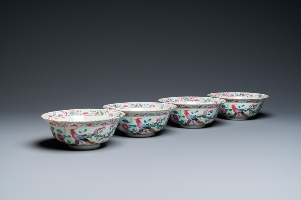 Quatre bols en porcelaine de Chine famille rose pour le march&eacute; Straits ou Peranakan, 19&egrave;me