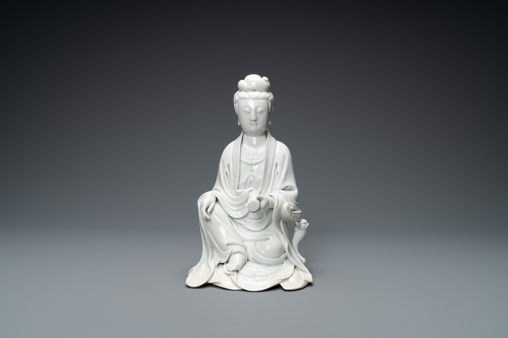 A Chinese Dehua blanc de Chine figure of Guanyin, Boji Yuren mark, 18/19th C.