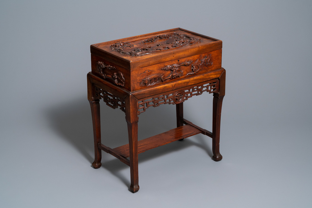 A Chinese wooden casket on stand, 19/20th C.