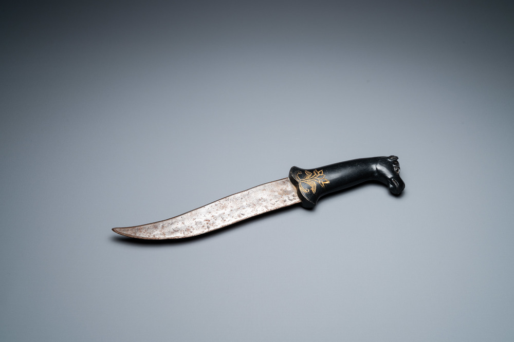 A Mughal dagger with black hardstone camel head grip, India, 19th C.