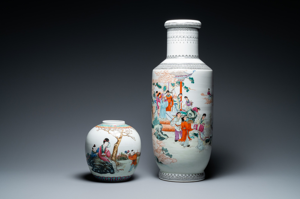 Een Chinese famille rose 'onsterfelijken' vaas en een pot met figuren in een tuin, Qianlong merk, Republiek