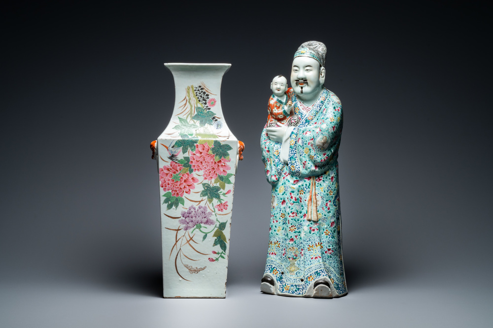 A square Chinese qianjiang cai vase and a 'star god' figure, 19/20th C.