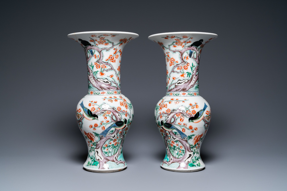 A pair of Chinese famille verte 'yenyen' vases with magpies near prunus, 19th C.