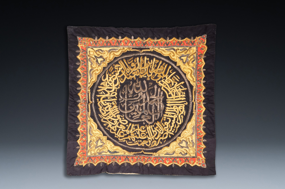 Een Ottomaans met verzilverde en vergulde metaaldraad belegde zijden 'samadiya' doek voor op de Ka&auml;ba, 19/20e eeuw