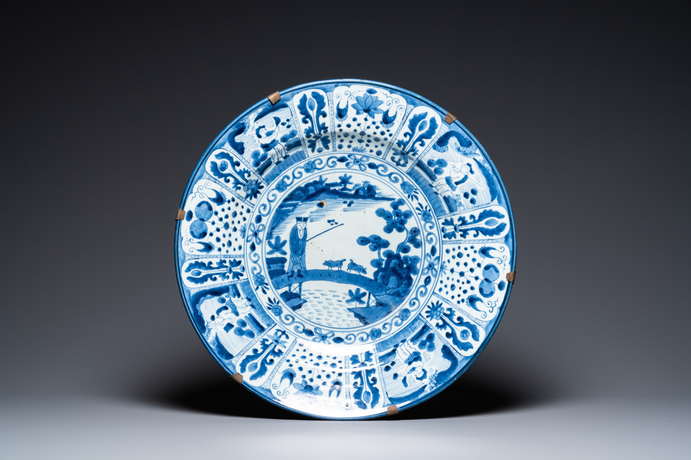 A massive Japanese blue and white kraak-style Arita dish, Edo, 17/18th ...