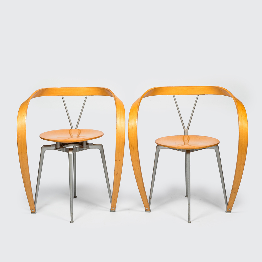 Une paire de 'Revers Chairs' par Andrea Branzi pour Cassina, Italie, ann&eacute;es 90