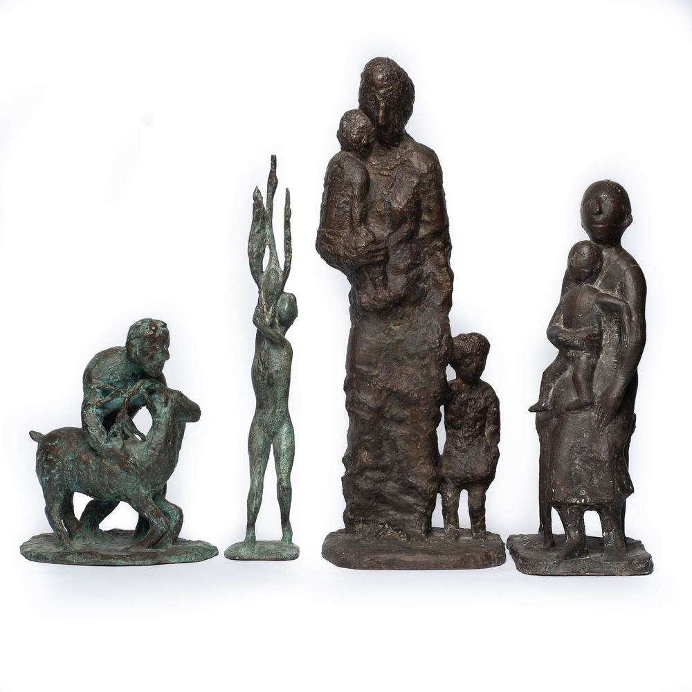 Lazar Gada&iuml;ev (Russische school, 1938-2008): Vier bronzen sculpturen, 20e eeuw