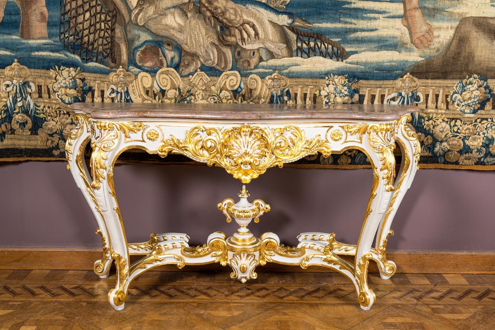 Belle console en bois partiellement dor&eacute; avec le dessus en marbre, Italie, 19&egrave;me