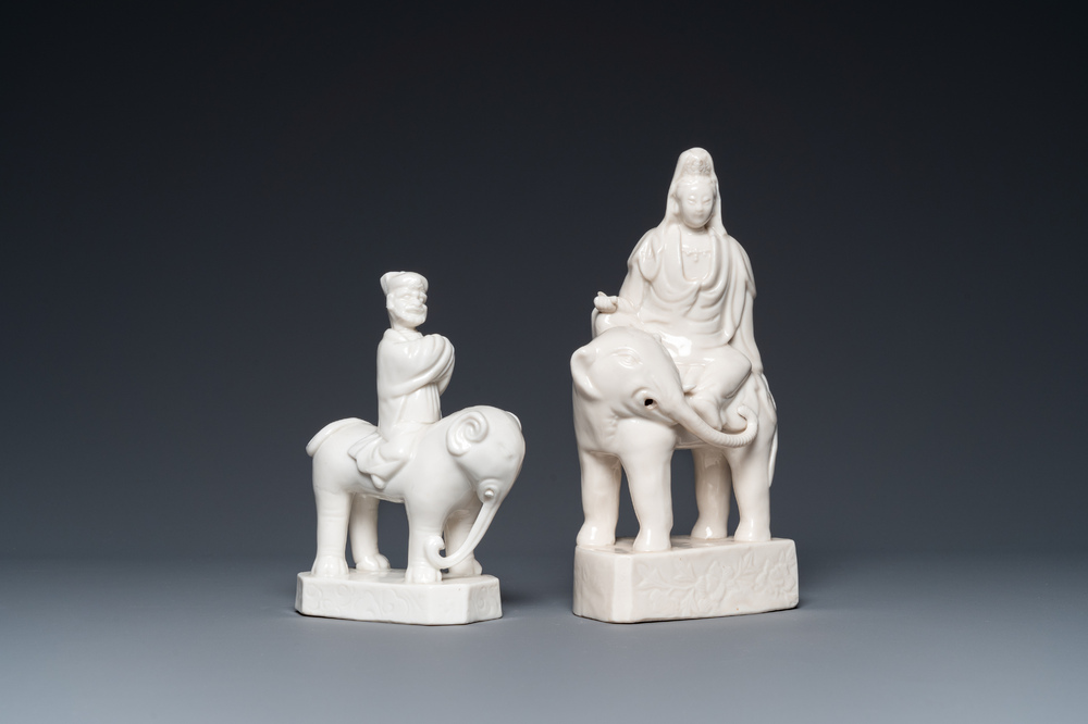 Deux sculptures de Guanyin et d'un marchand sogdien sur &eacute;l&eacute;phants en porcelaine blanche de Chine de Dehua, Kangxi