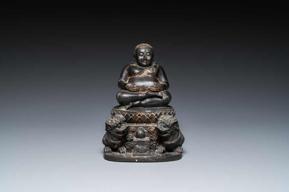 Bouddha en bronze aux traces de dorure, Tha&iuml;lande, 19&egrave;me