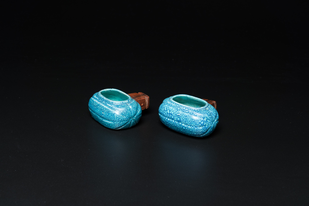 A pair of Chinese robin's egg-glazed birdfeeders, Qing