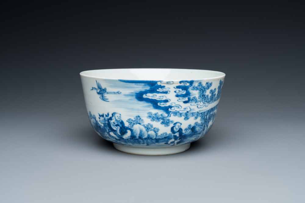 A Chinese blue and white 'Bleu de Hue' bowl for the Vietnamese market, Nhược th&acirc;m tr&acirc;n t&agrave;ng 若深珍藏 mark, 19th C.