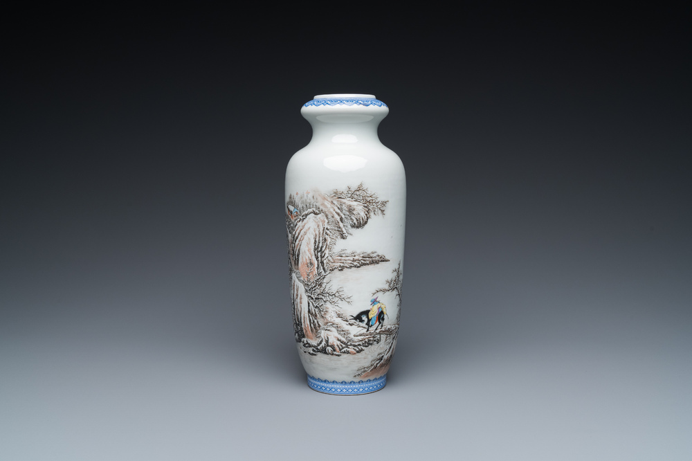 Een Chinese polychrome 'winterlandschap' vaas, gesigneerd He Xuren 何許人, gedateerd 1934