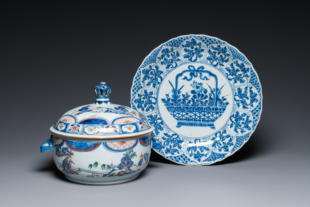 A Chinese blue and white dish and a verte-Imari tureen and cover, Kangxi