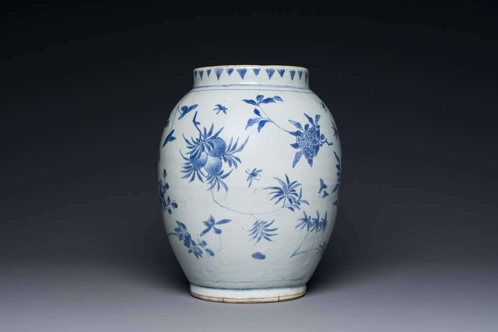 A Chinese blue and white 'floral sprigs' vase, Transitional period