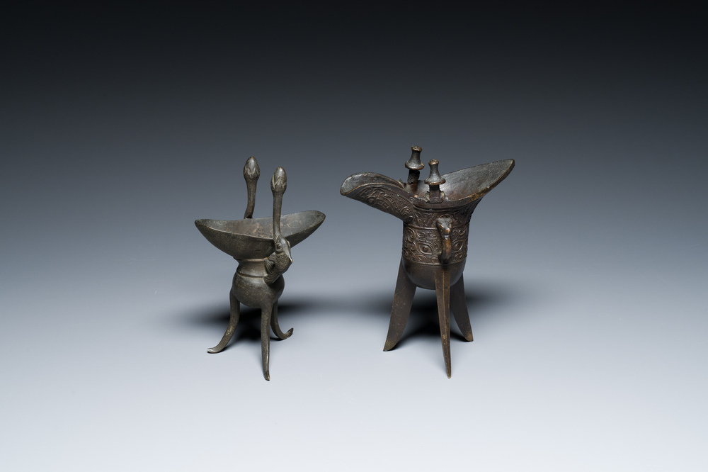 Two Chinese bronze ritual wine vessels, 'jue', 18/19th C.