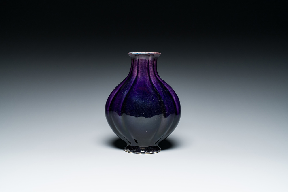 A Chinese monochrome aubergine-glazed vase, 19th C.