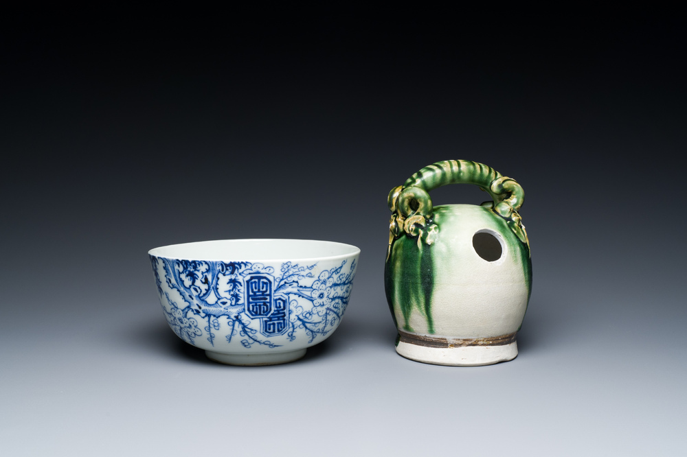 A Chinese blue and white 'Bleu de Hue' bowl and a green-glazed lime pot for the Vietnamese market, the bowl marked Tho, 18/19th C.