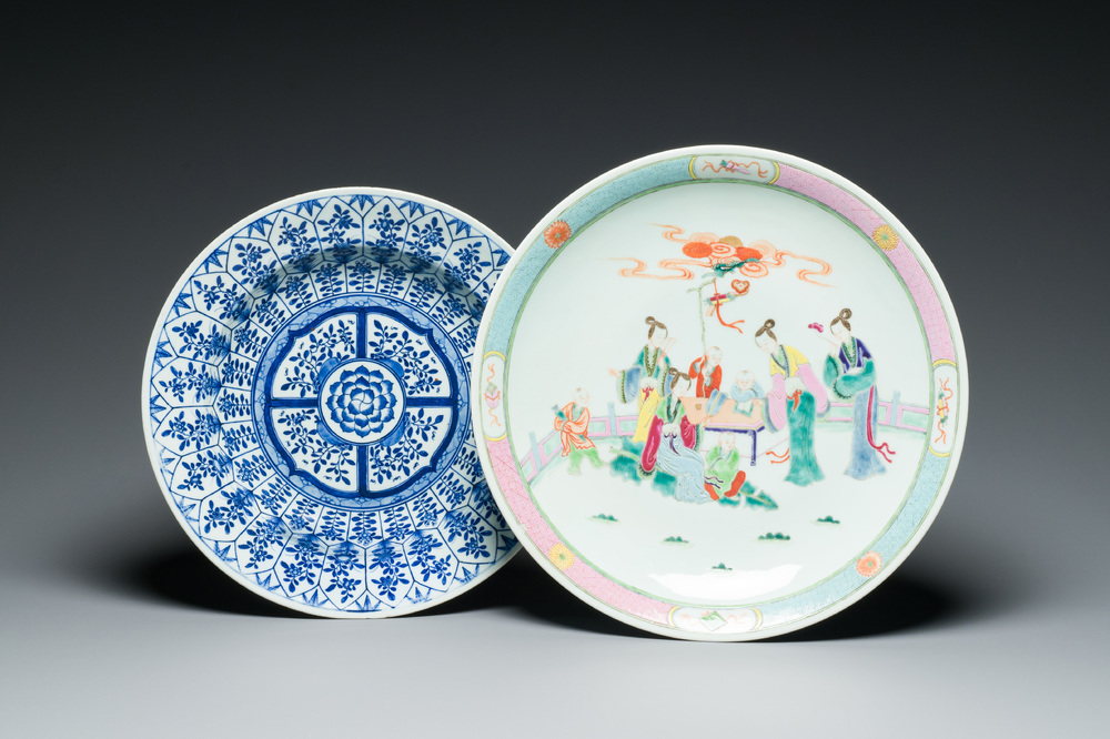 A Chinese famille rose dish and a blue and white dish, 19/20th C.