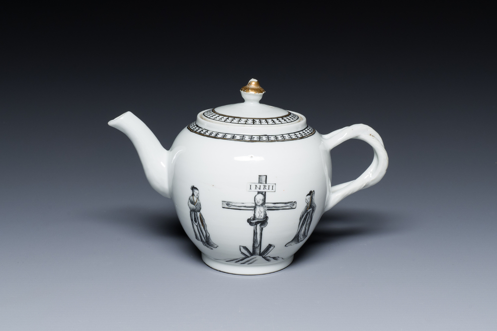 A Chinese grisaille 'Crucifixion' teapot and cover, Qianlong