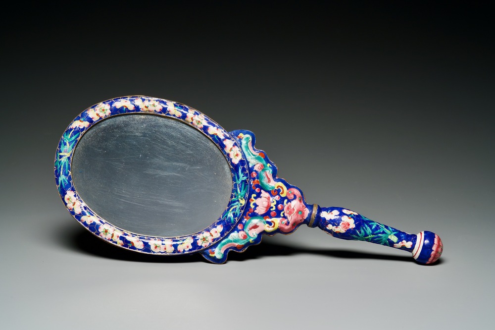 Miroir de main en &eacute;maux de Canton, Qianlong/Jiaqing