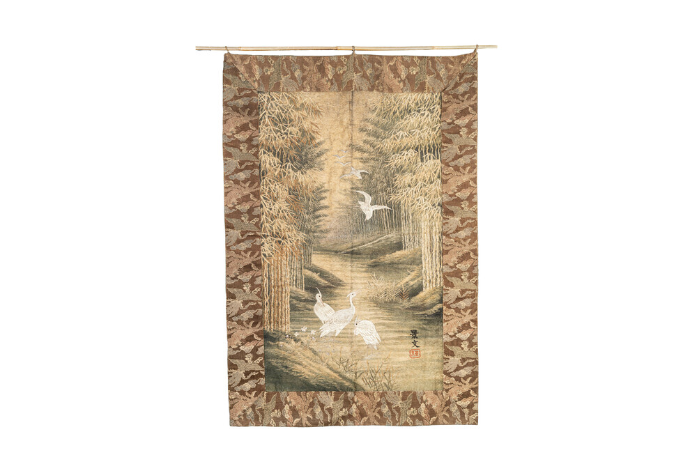 Broderie en soie &agrave; d&eacute;cor de grue et de bambou, marque Keibun, Japon, Meiji, 19&egrave;me
