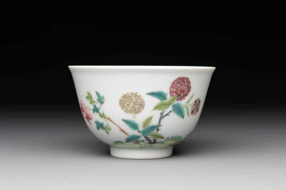 A Chinese famille rose bowl with floral design, Daoguang mark, 19/20th C.