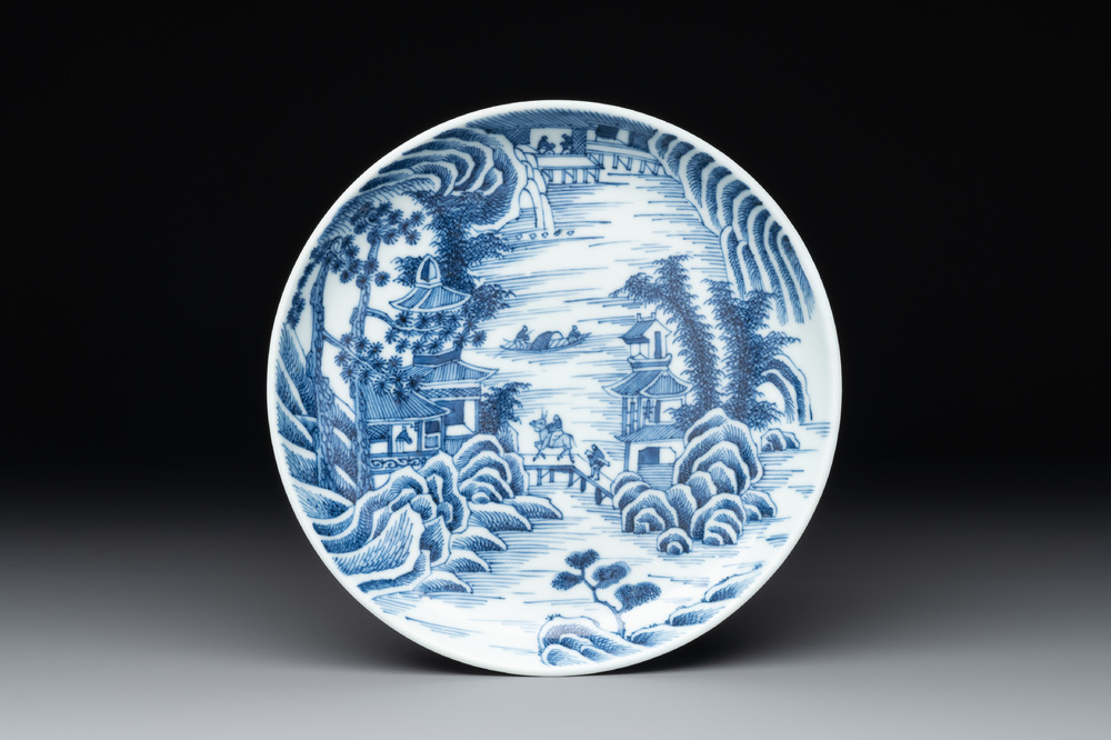 A rare Chinese blue and white 'Bleu de Hue' plate for the Vietnamese market, Nhat 日 mark for the Tu Duc emperor, 1848-1883