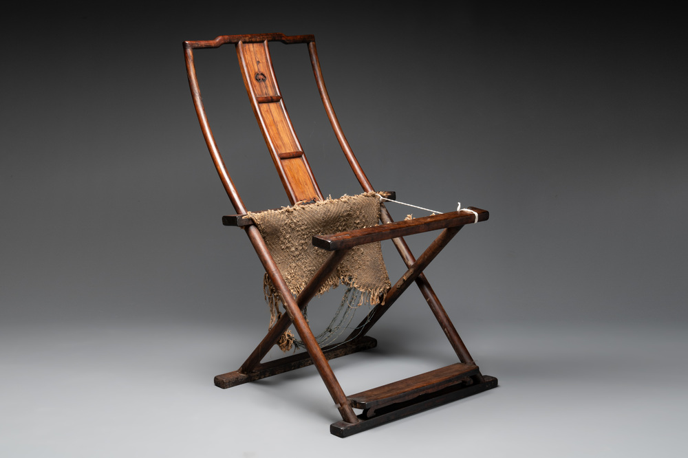 A Chinese huanghuali wooden folding chair, 17/18th C.