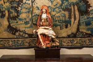 Importante Vierge de Pitié en chêne sculpté et polychromé, Flandres, probablement Brabant, 15ème