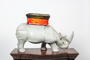 Jardinière polychrome en forme de rhinocéros, début du 20ème