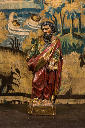 Saint en bois sculpté et polychromé, 17ème