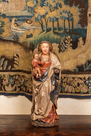 Grande Vierge à l’Enfant en chêne sculpté, polychromé et doré, Flandres, 2ème moitié du 16ème