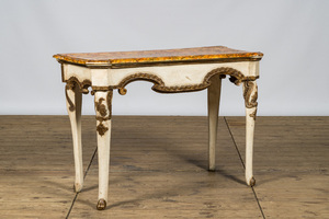 Table en bois peint avec le dessus en faux marbre, Italie, 19ème