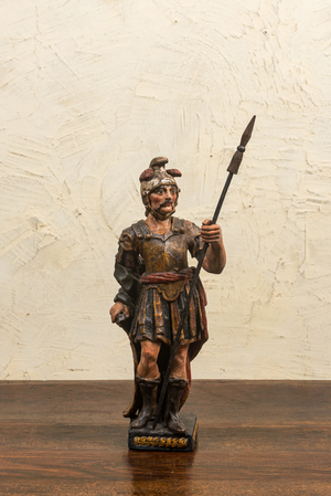 Soldat romain en bois sculpté et polychromé, 17/18ème