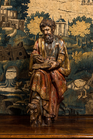 Saint Luc en noyer sculpté et polychromé, Espagne, 16ème