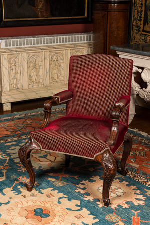 A Spanish or Portuguese walnut armchair, 19th C.