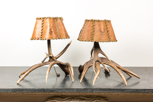 Paire de lampes de table en bois de cerf, 20ème