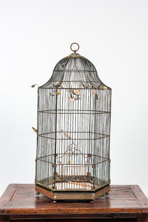Cage à oiseaux en métal orné de fleurs en porcelaine, 19ème